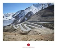 雷军试驾小米车征服盘龙古道