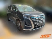 将于2026年上市 新款腾势D9谍照曝光 主要针对内饰进行升级