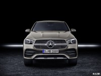 奔驰GLE轿跑 全部在售 2025款 2024款 2023款 2022款 2020款成都奔驰GLE轿跑价格最低84.38万起 暂无优惠