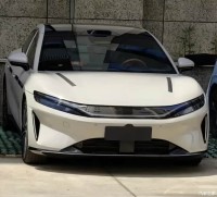 王朝网旗舰大型车 一眼高级感 比亚迪大汉实车曝光 插混+纯电