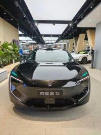 新款阿维塔12华为“全家桶”上线，这次能火吗？